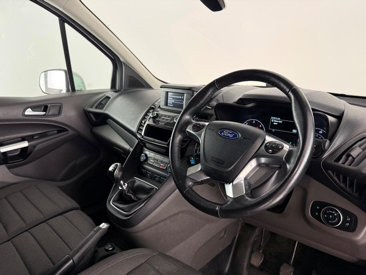 Ford Transit Connect thumbnail Interior Front