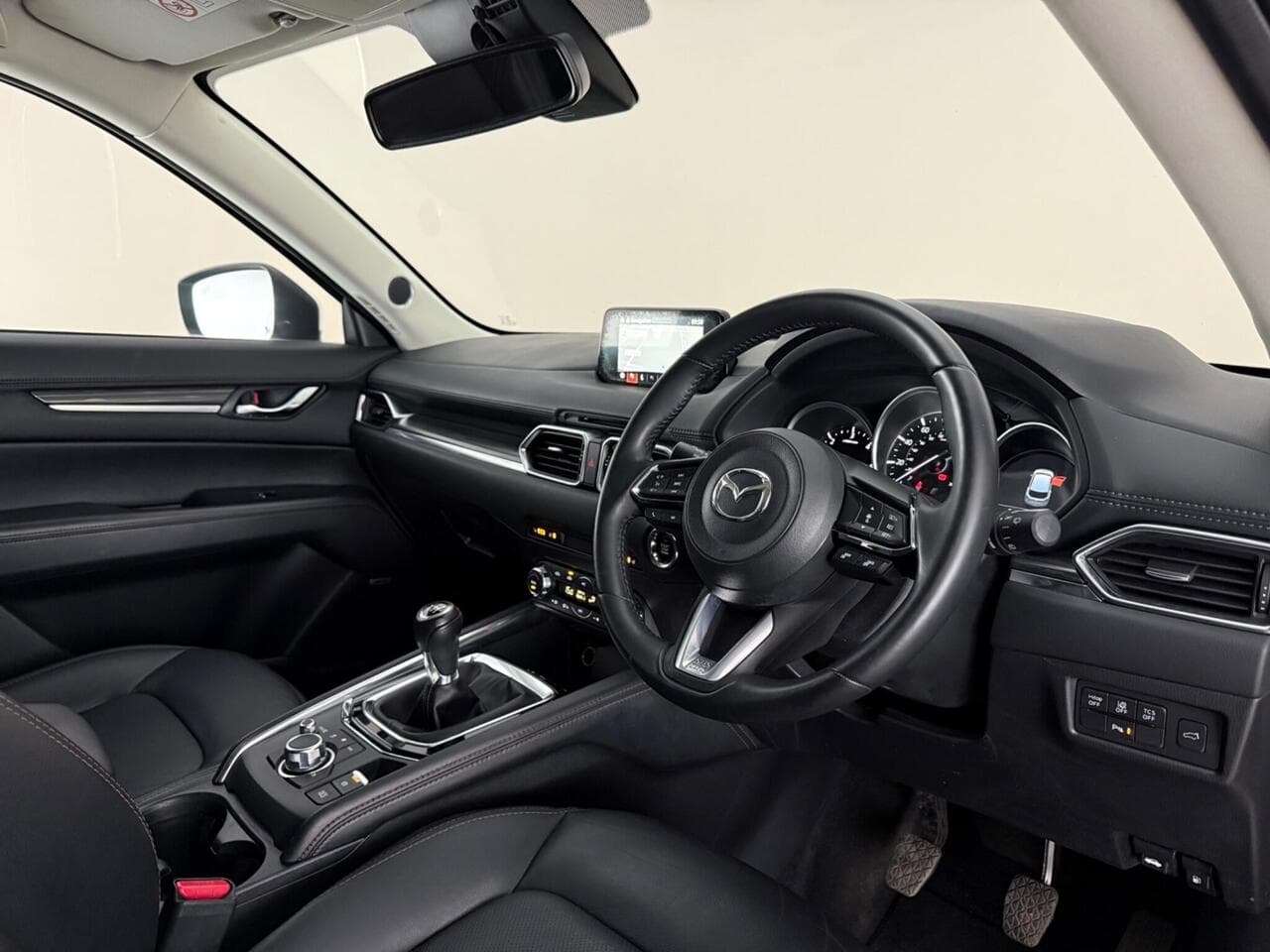 Mazda CX-5 thumbnail Interior Front