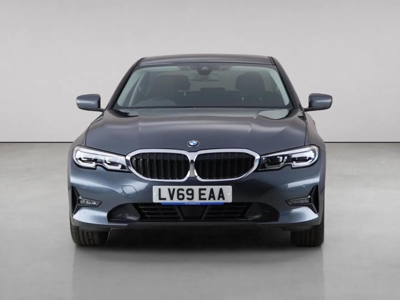 BMW 3 Series thumbnail Front