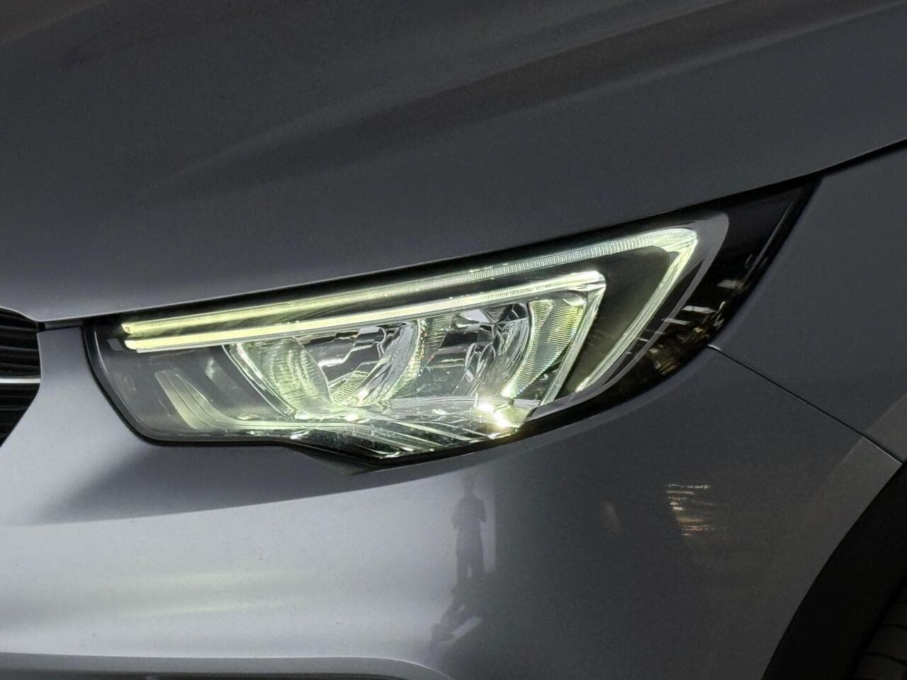 Vauxhall Grandland X thumbnail Lights Front