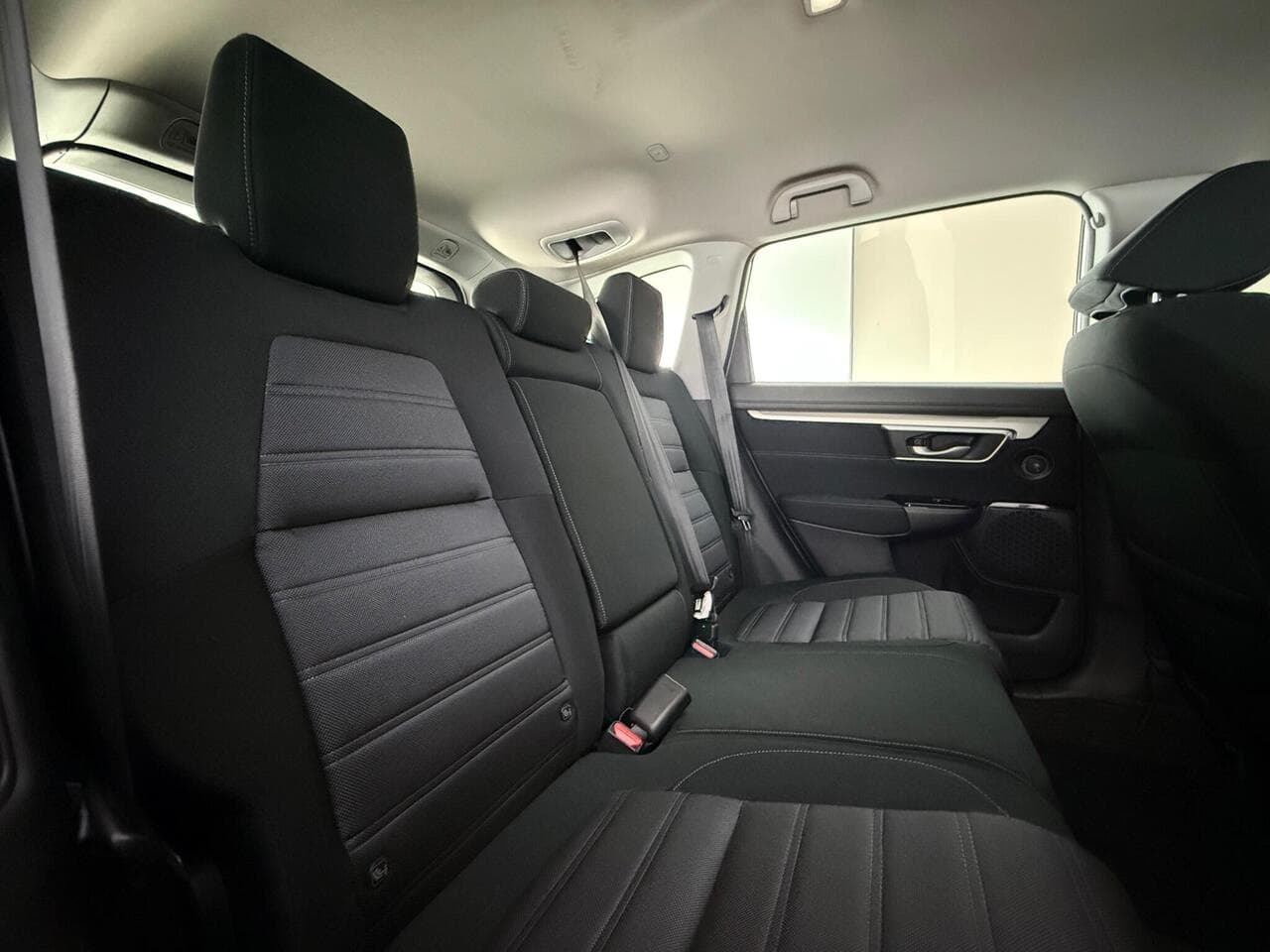 Honda CR-V thumbnail Seats Rear