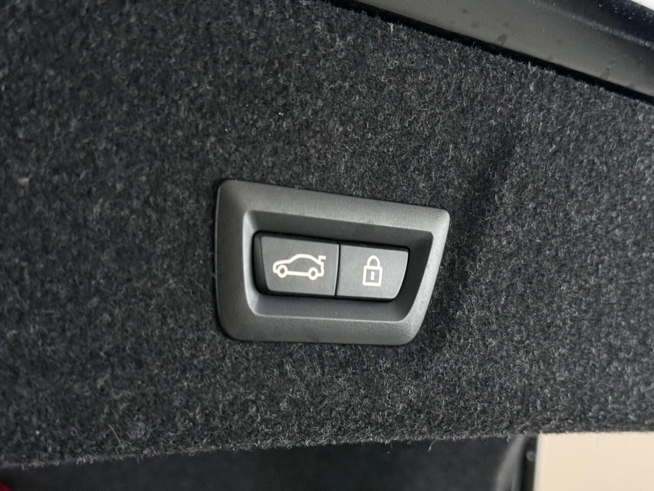 BMW 3 Series thumbnail Misc Controls