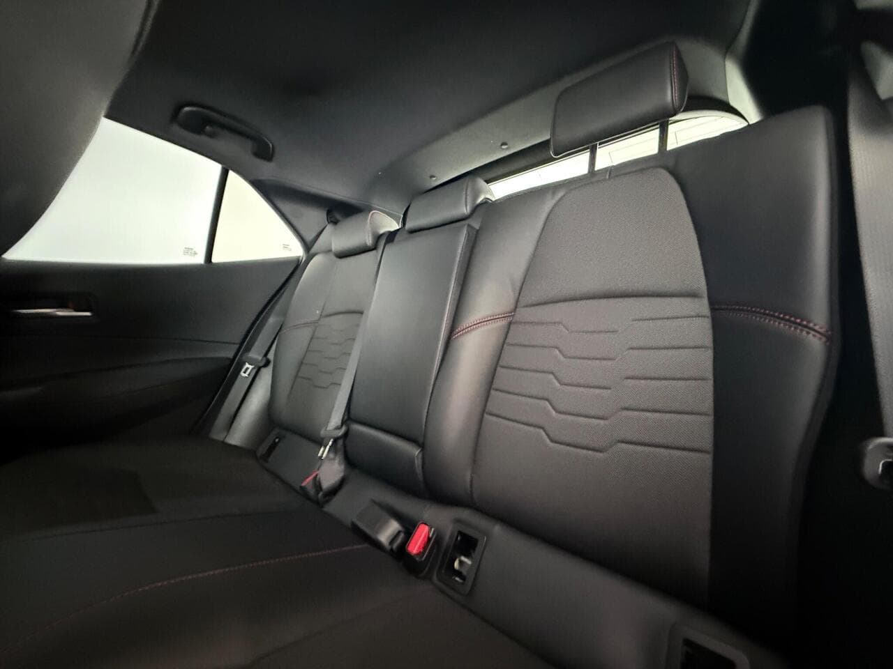 Toyota Corolla thumbnail Seats Rear