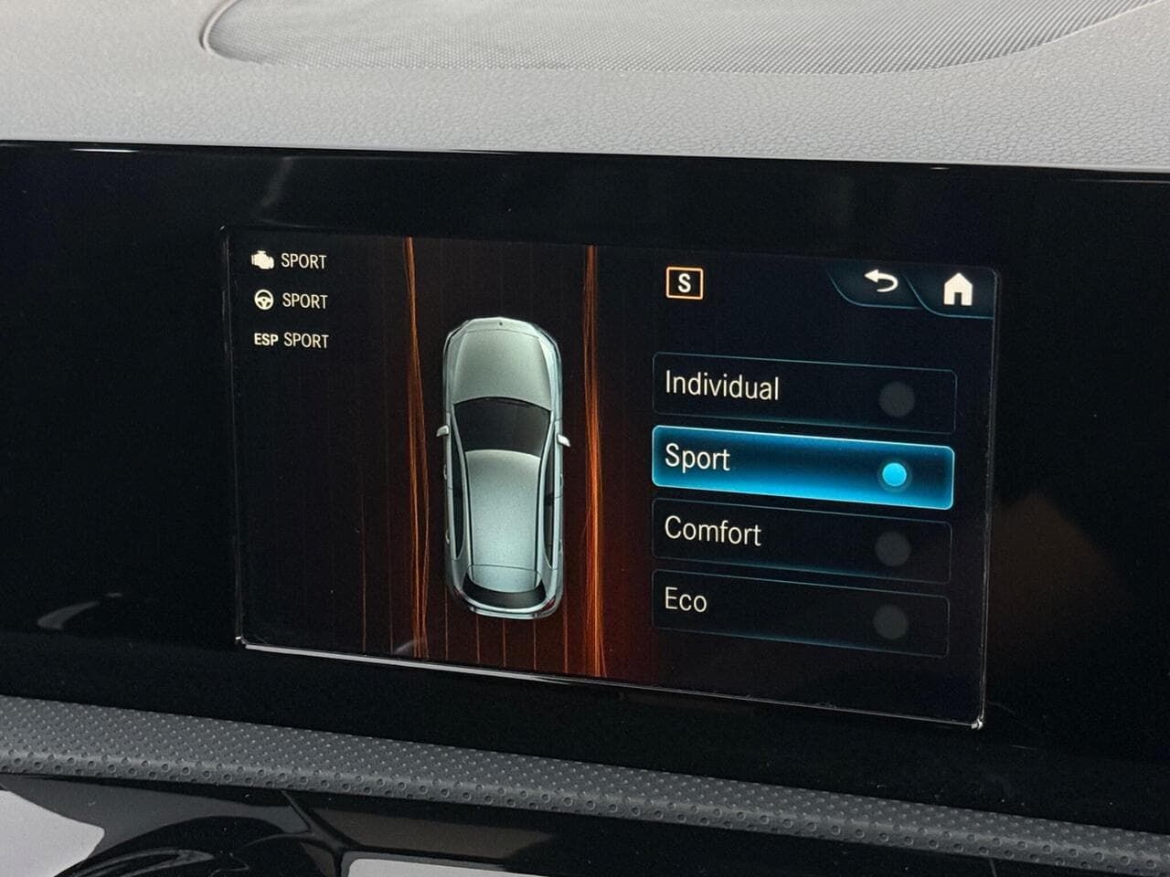 Mercedes-Benz A Class thumbnail Infotainment System