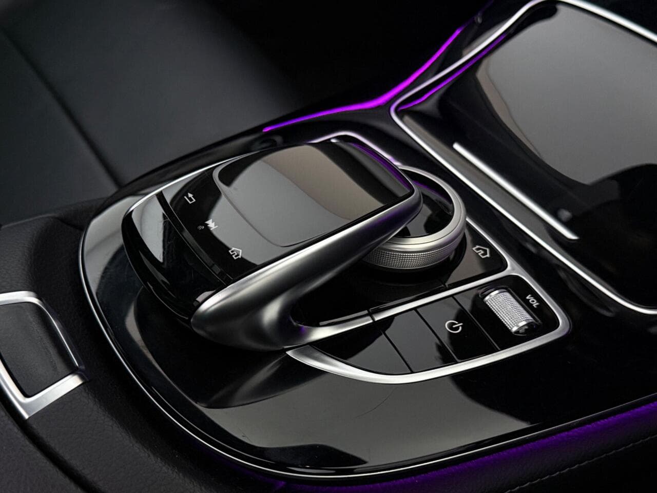 Mercedes-Benz E Class thumbnail Inconclusive