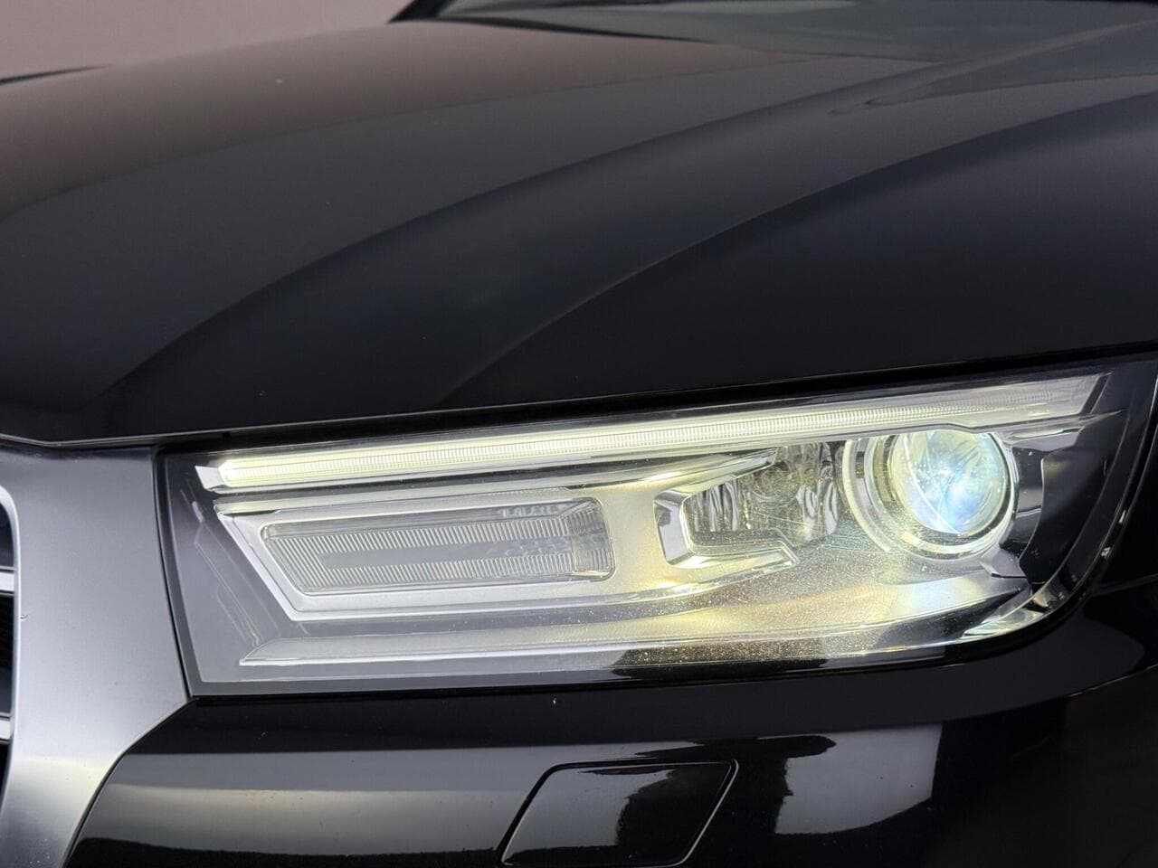 Audi Q5 thumbnail Lights Front