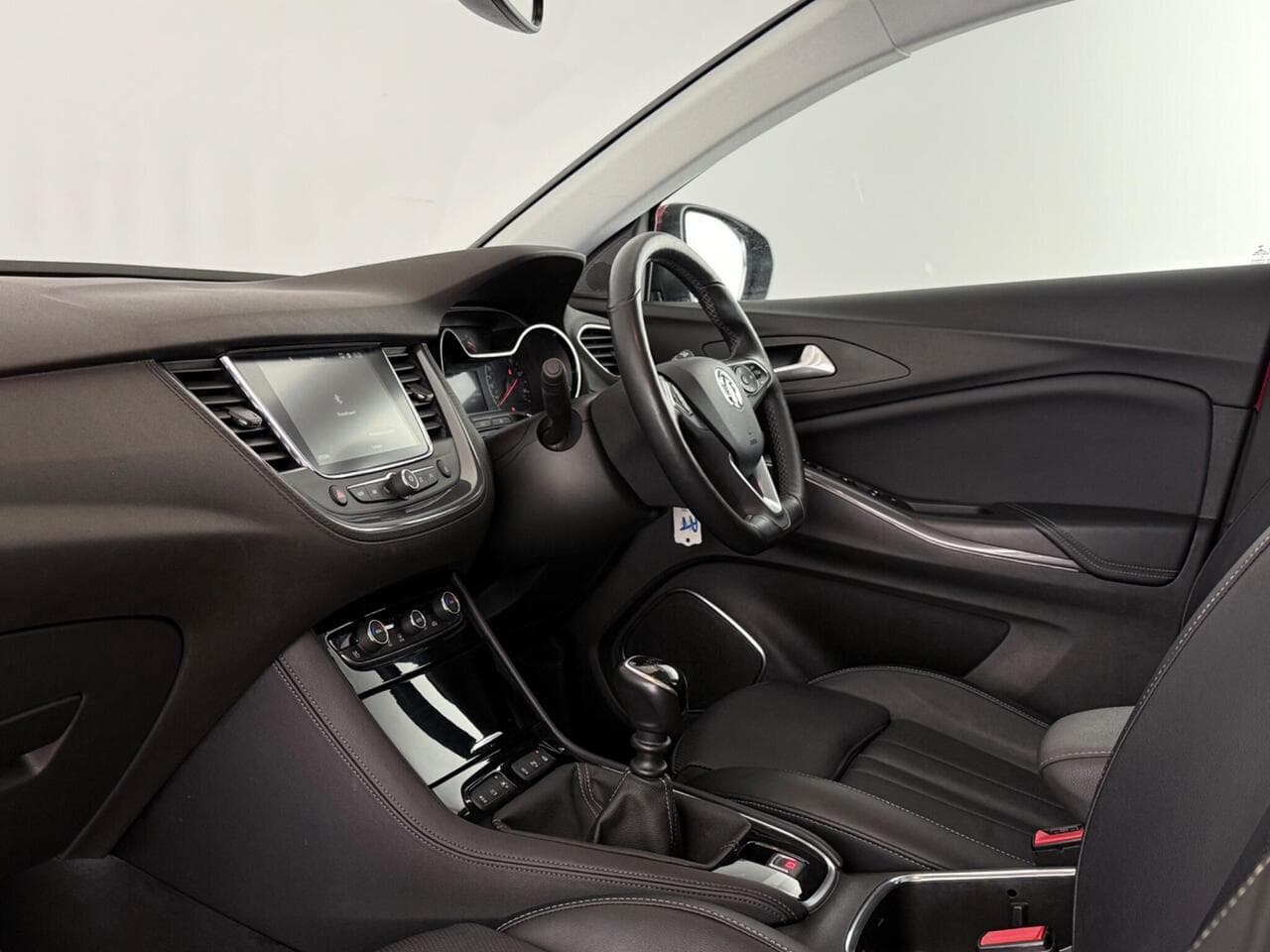 Vauxhall Grandland X thumbnail Interior Front