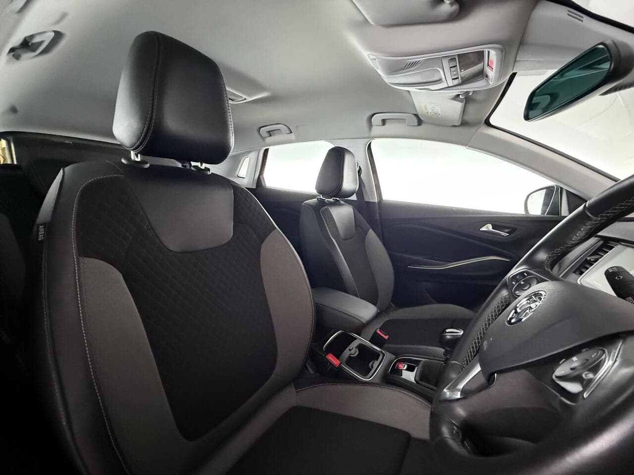 Vauxhall Grandland X thumbnail Seat Driver
