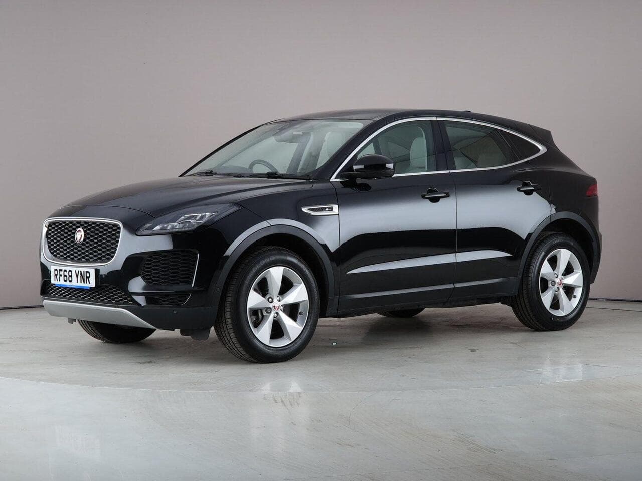 Jaguar E-PACE thumbnail Front Left