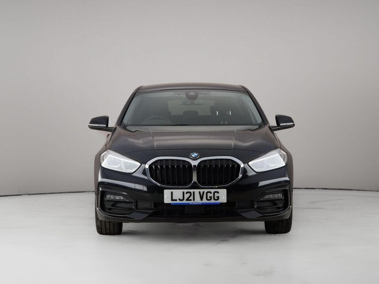 BMW 1 Series thumbnail Front