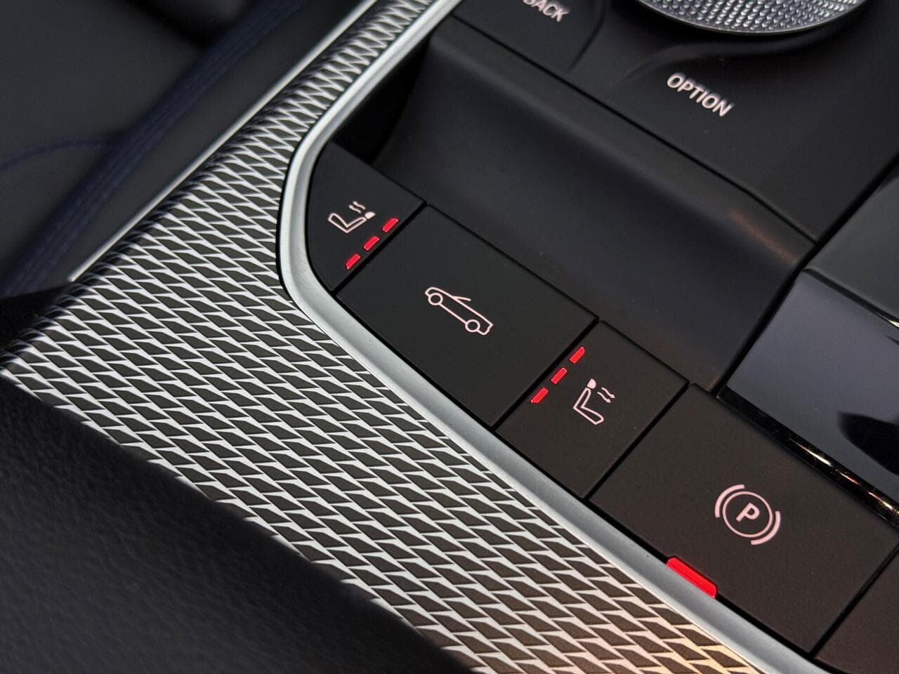 BMW 4 Series thumbnail Misc Controls