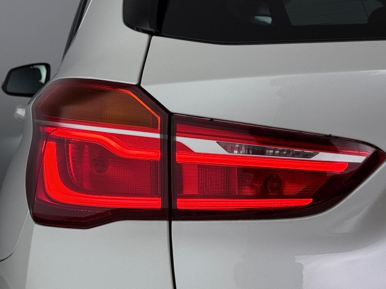 BMW X1 thumbnail Lights Rear