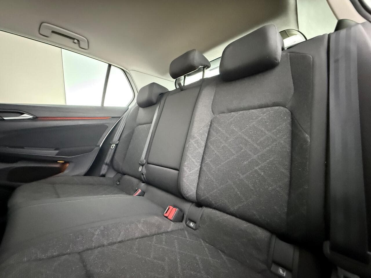 Volkswagen Golf thumbnail Seats Rear