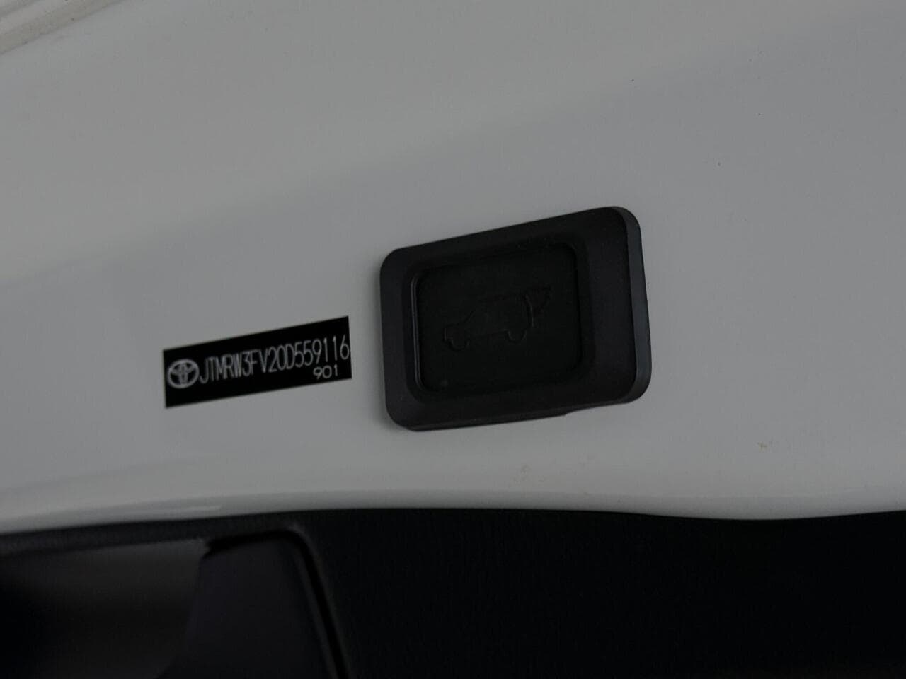 Toyota RAV4 thumbnail Misc Controls