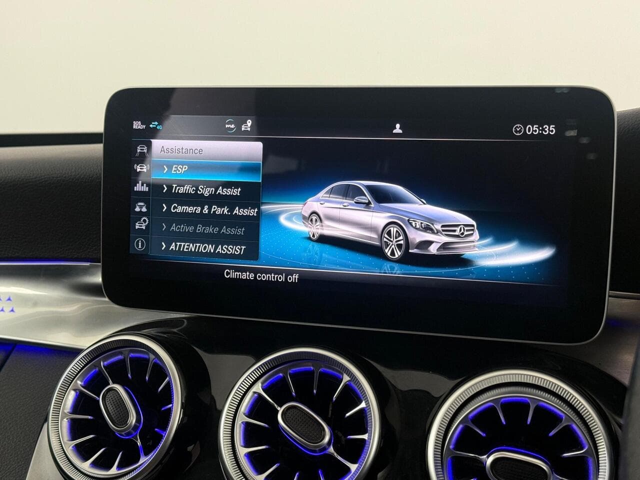 Mercedes-Benz C Class thumbnail Infotainment System