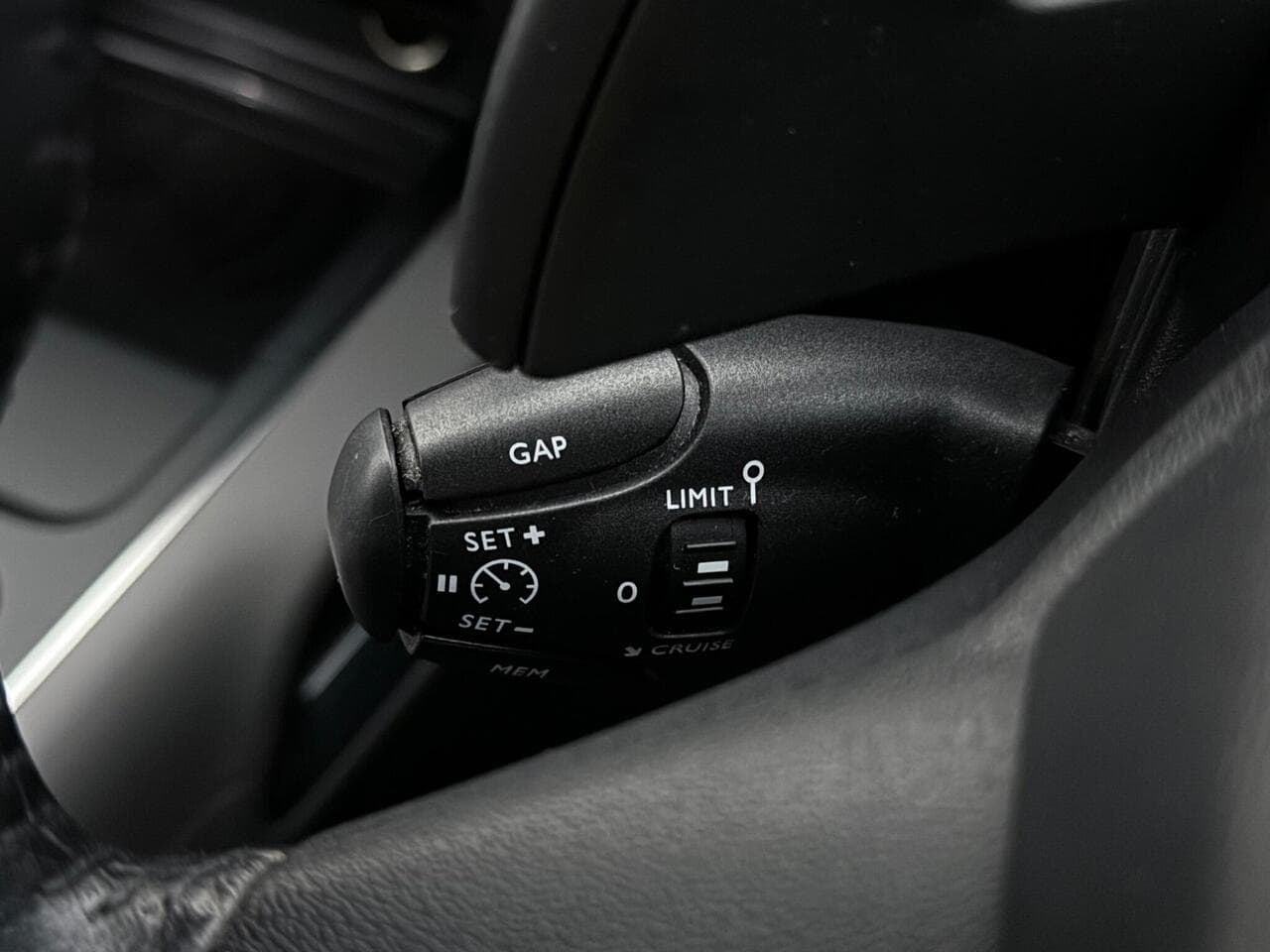 Citroen C5 Aircross thumbnail Misc Controls