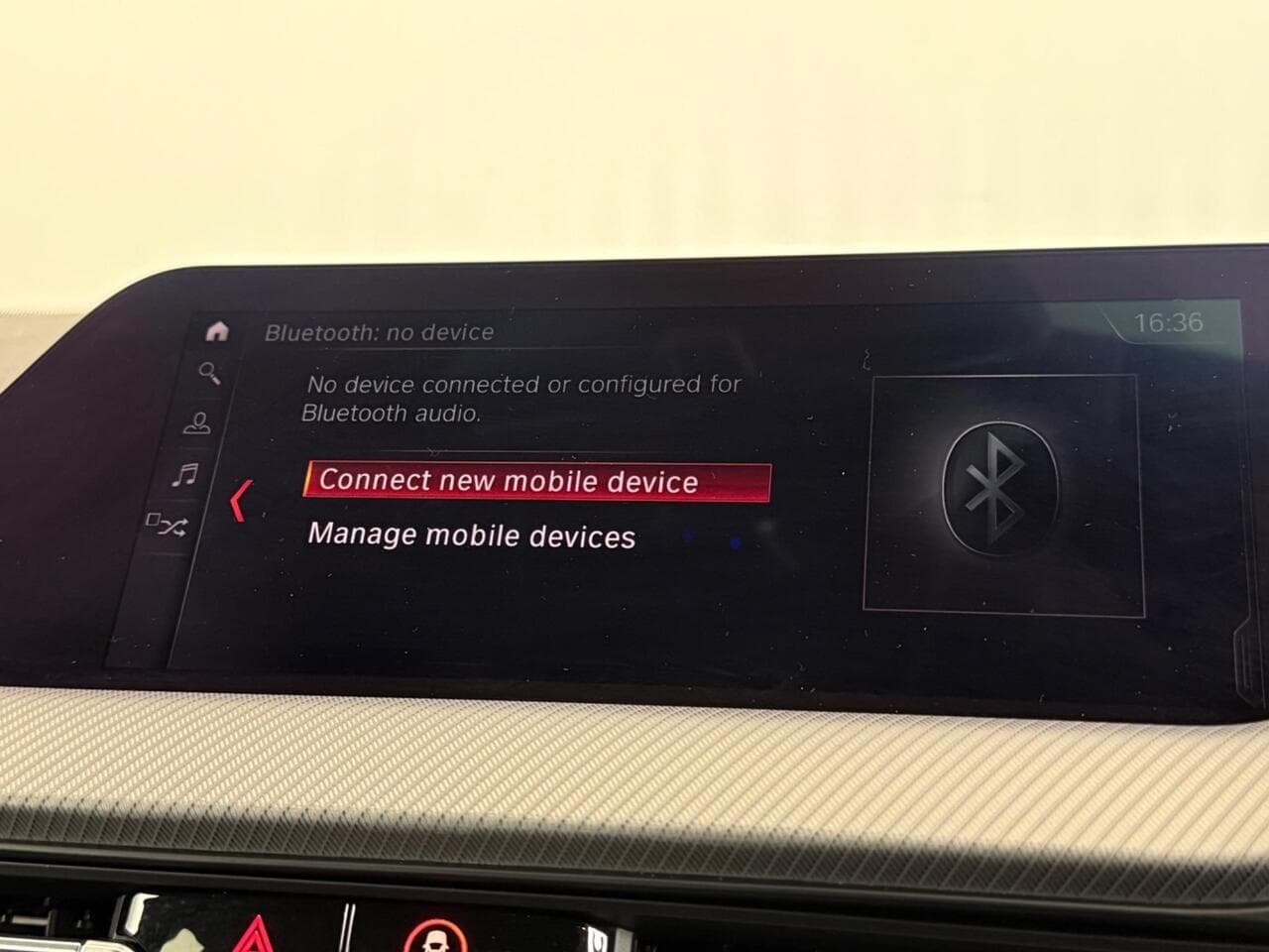 BMW 1 Series thumbnail Infotainment System