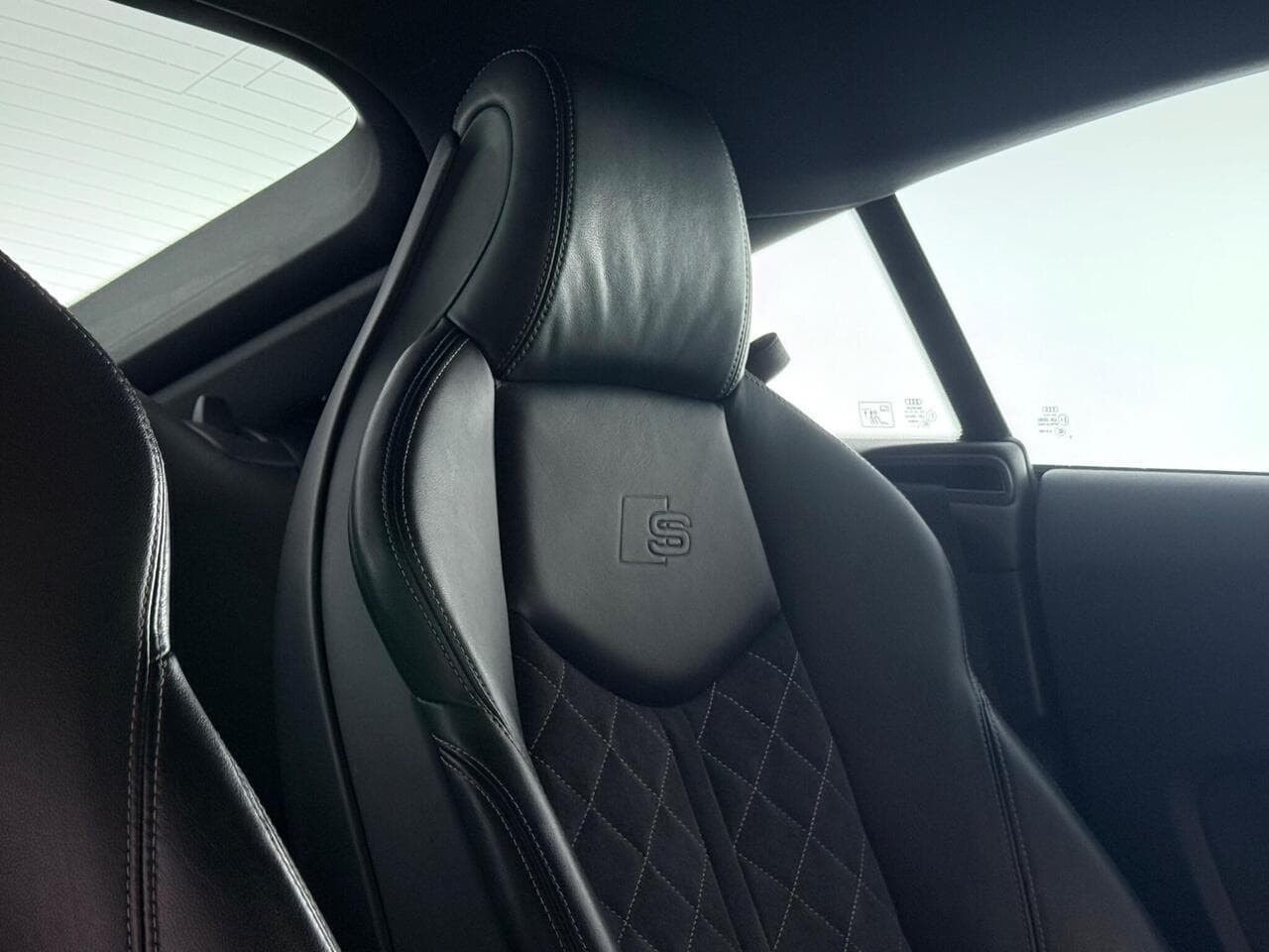 Audi TT thumbnail Seat Front Passenger