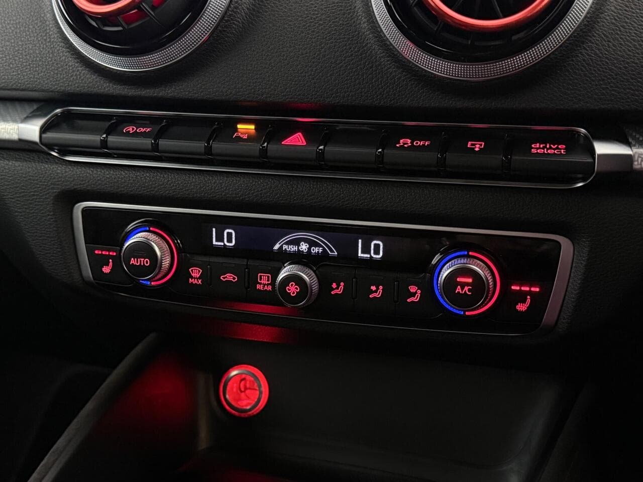 Audi RS3 thumbnail Misc Controls