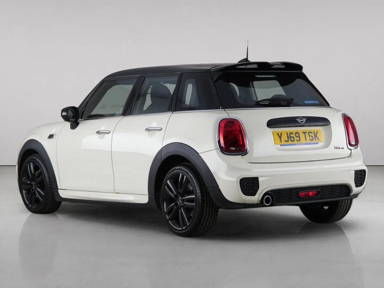 MINI Hatch thumbnail Rear Left