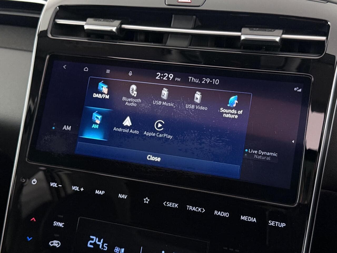 Hyundai TUCSON thumbnail Infotainment System