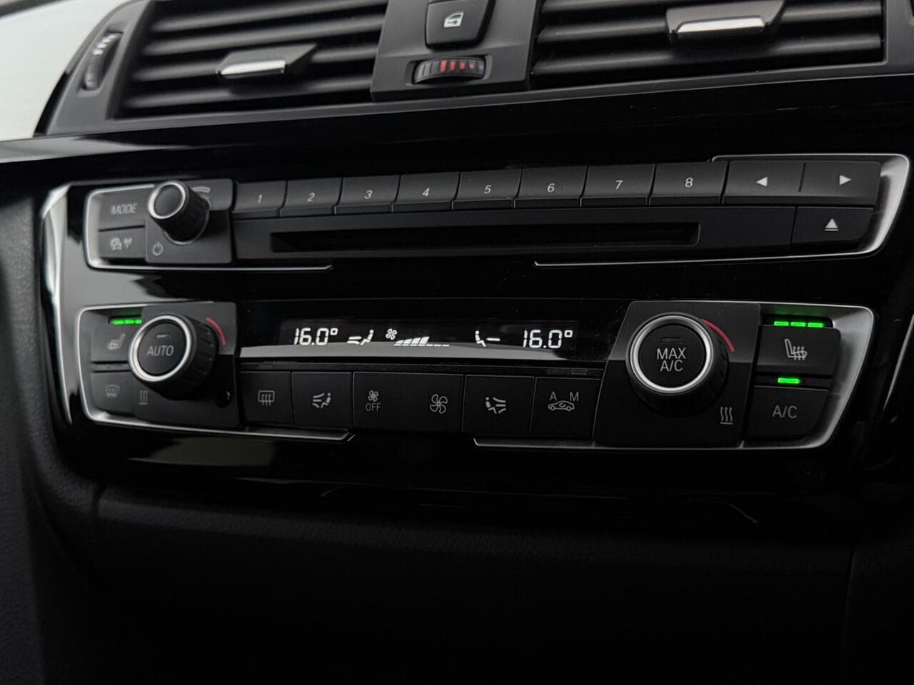 BMW 3 Series thumbnail Infotainment System