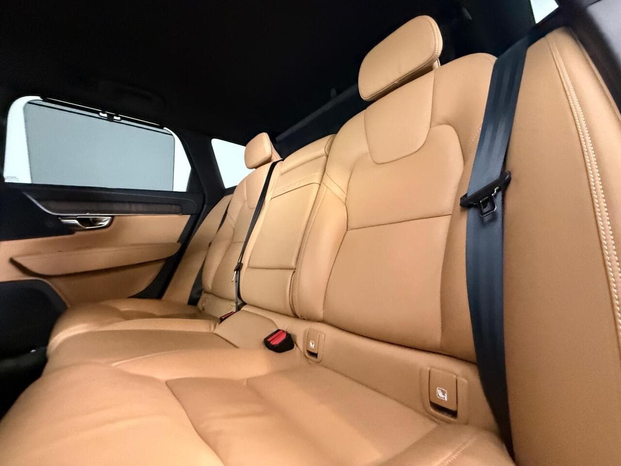 Volvo V90 thumbnail Seats Rear