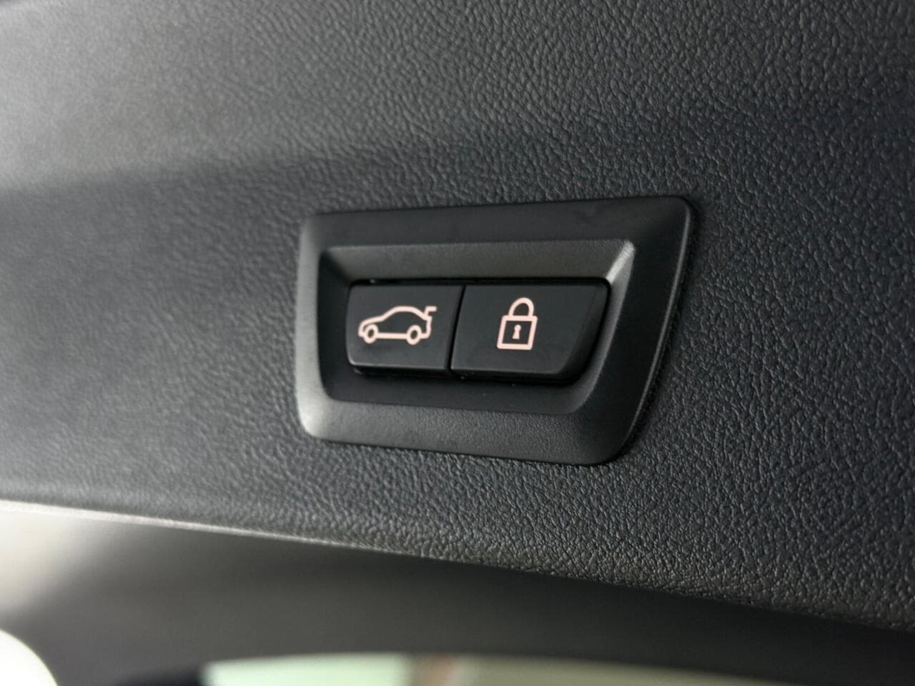 BMW X3 thumbnail Misc Controls