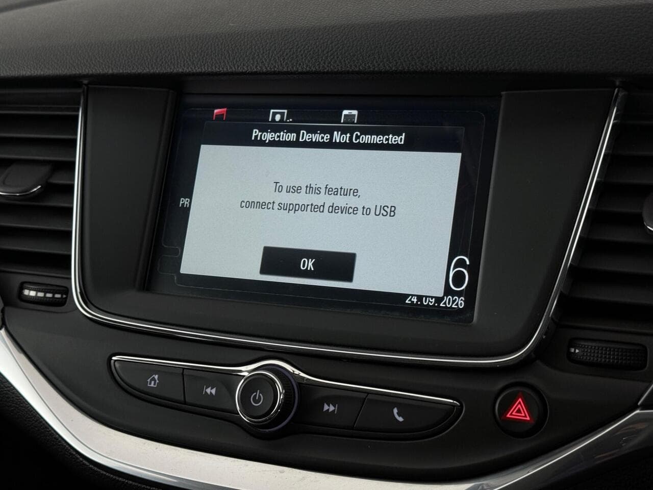 Vauxhall Astra thumbnail Infotainment System