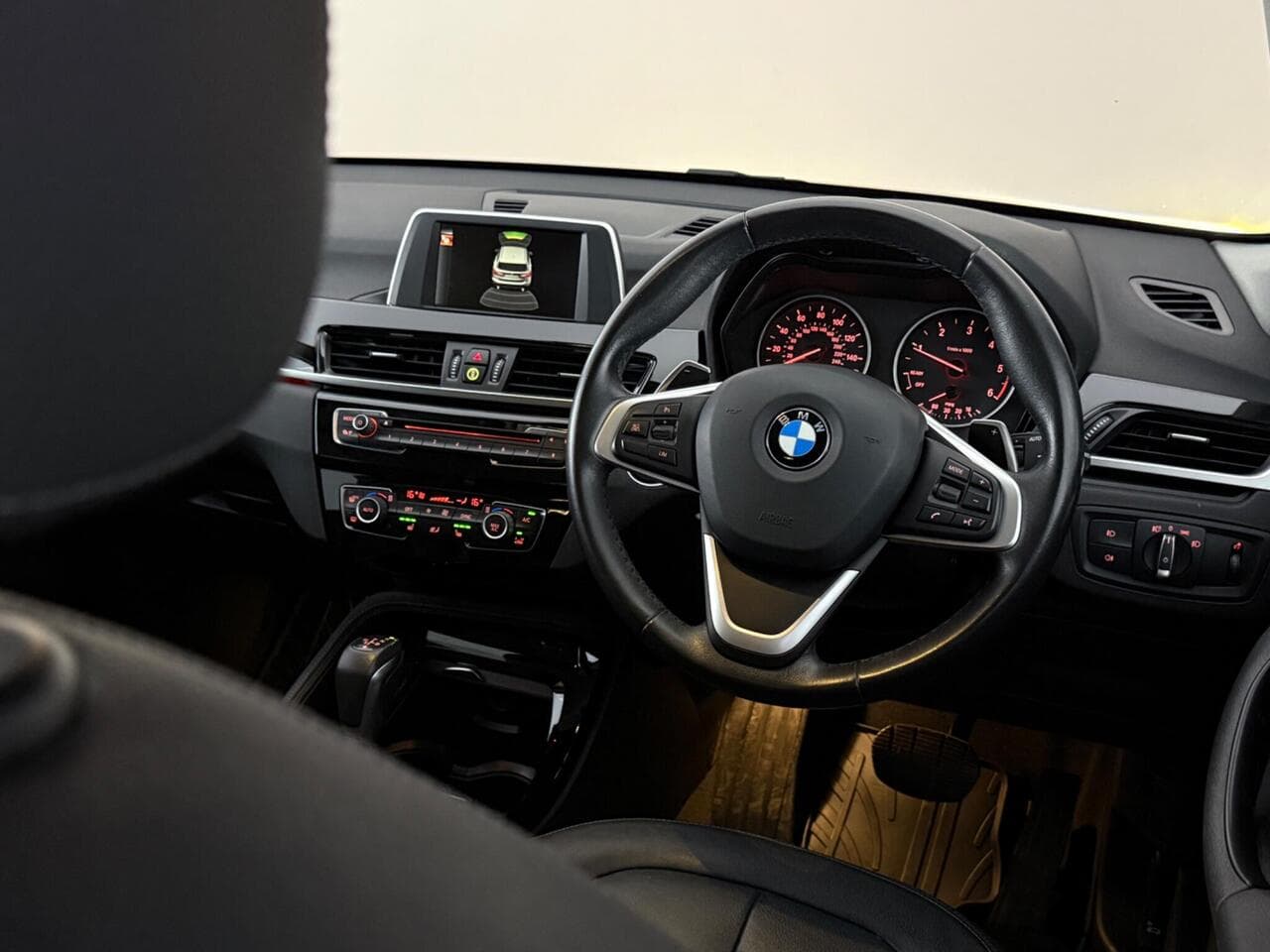 BMW X1 thumbnail Interior Front