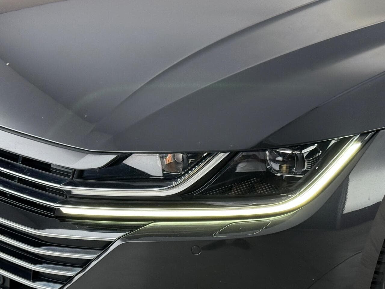 Volkswagen Arteon thumbnail Lights Front