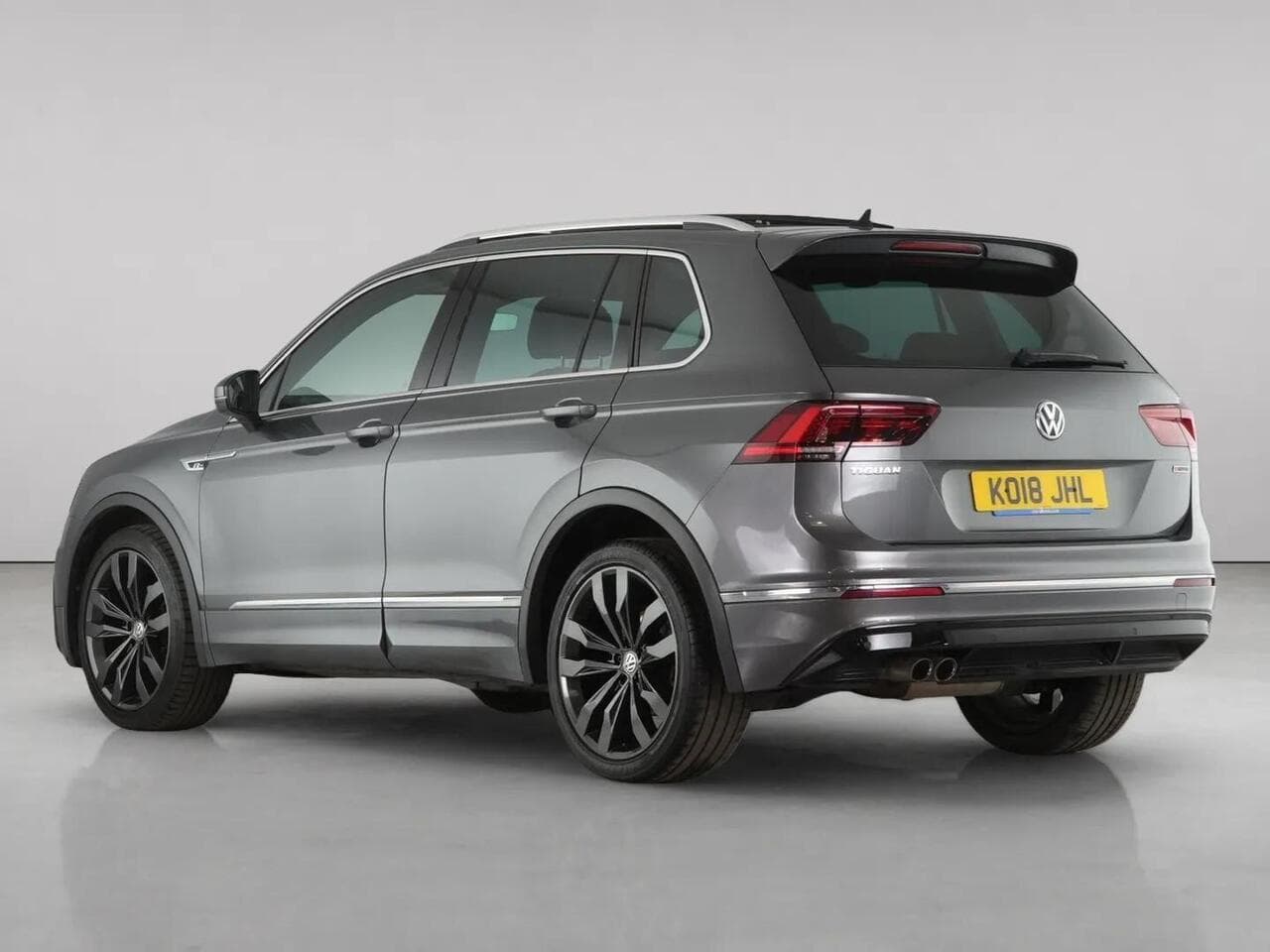 Volkswagen Tiguan thumbnail Rear Left