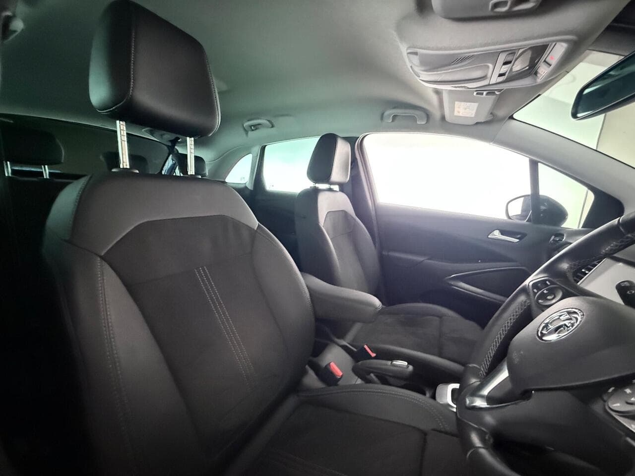 Vauxhall Crossland thumbnail Seat Driver