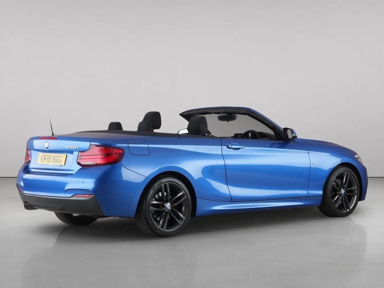 BMW 2 Series thumbnail Rear Right