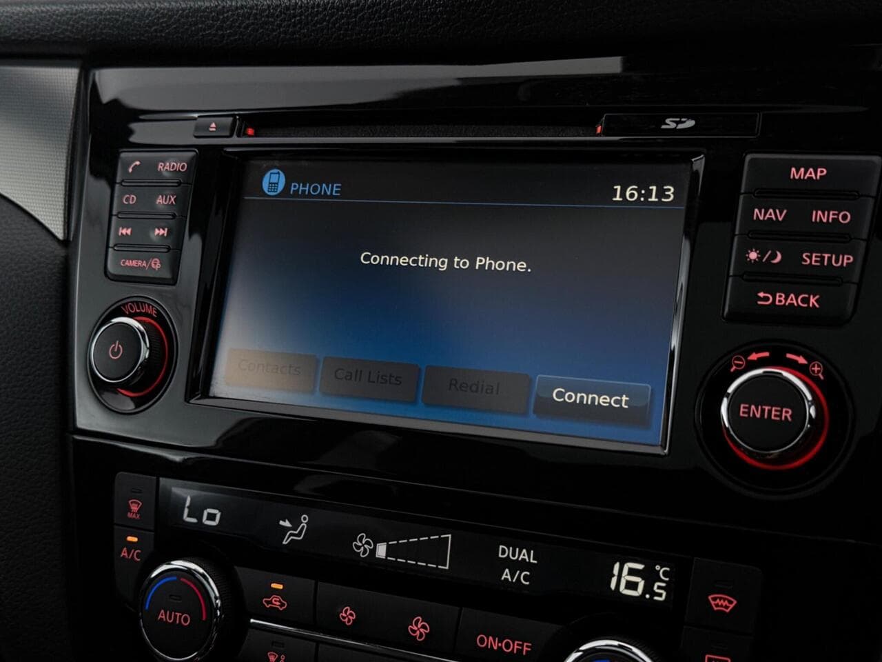 Nissan Qashqai thumbnail Infotainment System