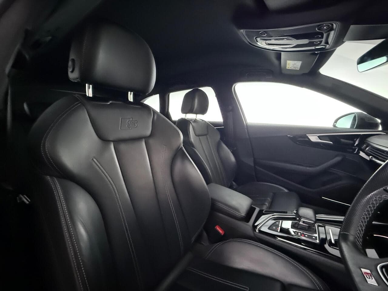 Audi A4 Avant thumbnail Seat Driver