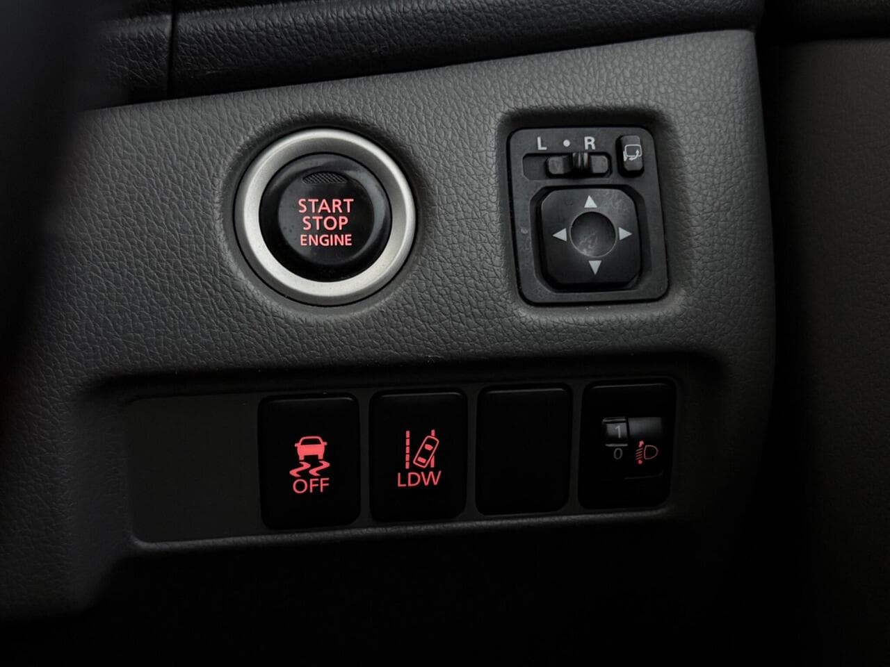 Mitsubishi L200 thumbnail Misc Controls
