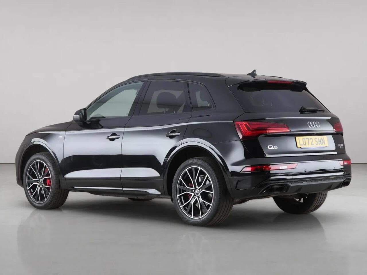 Audi Q5 thumbnail Rear Left