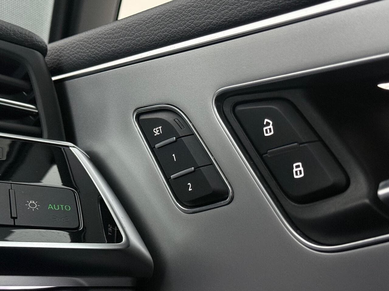 Audi Q7 thumbnail Misc Controls