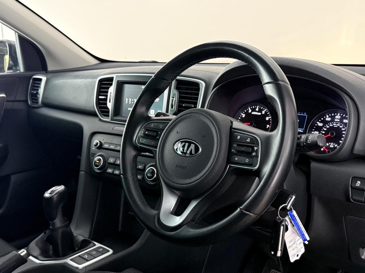 Kia Sportage thumbnail Steering Wheel