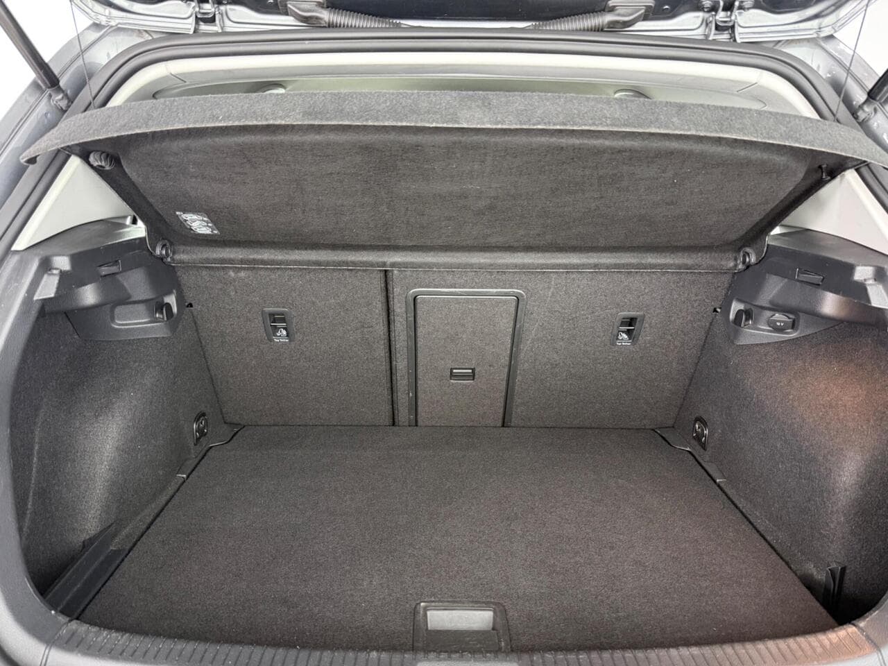 Volkswagen Golf thumbnail Boot