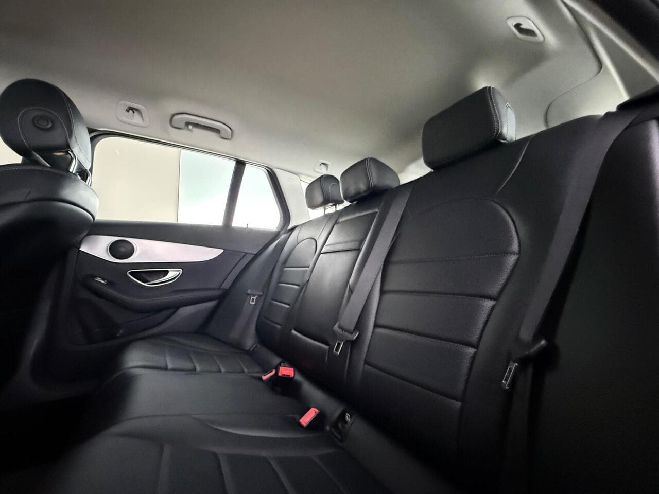 Mercedes-Benz C Class thumbnail Seats Rear