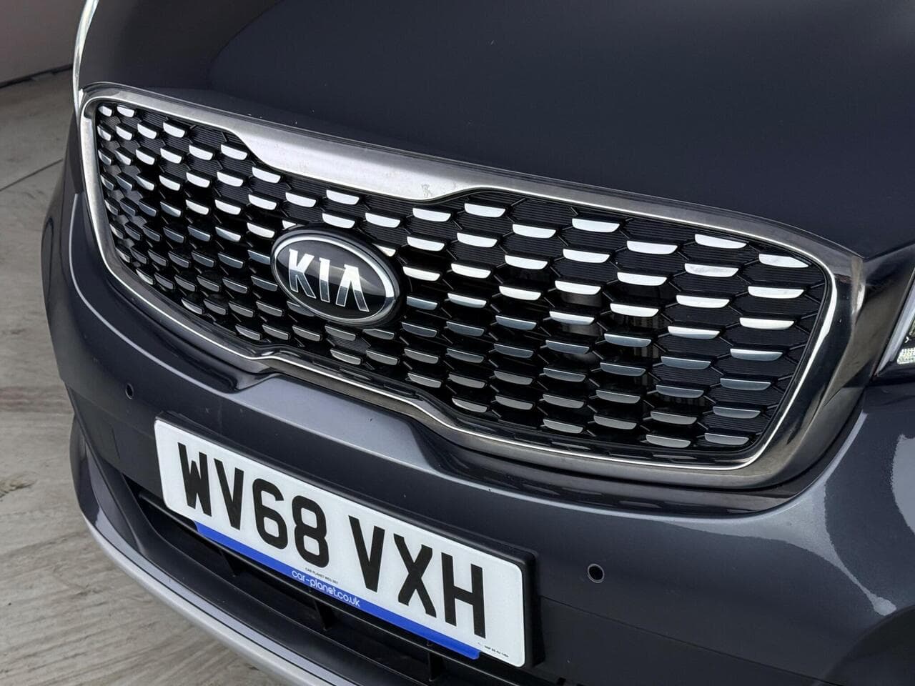 Kia Sorento thumbnail Badge Exterior