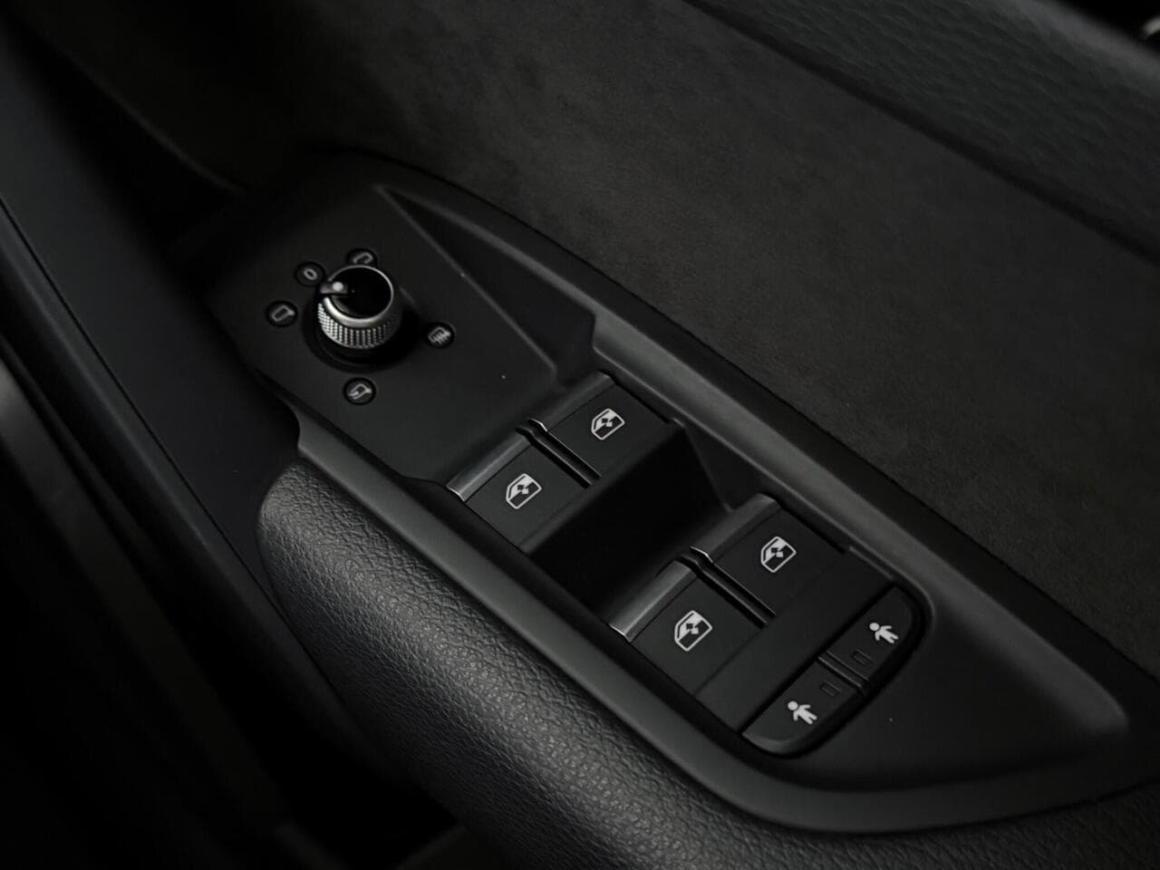 Audi Q5 thumbnail Misc Controls