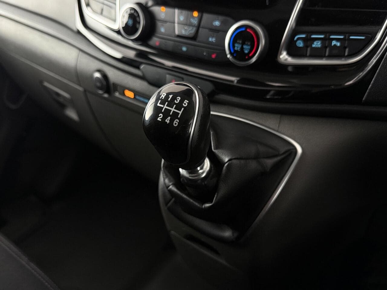 Ford Transit Custom thumbnail Misc Controls
