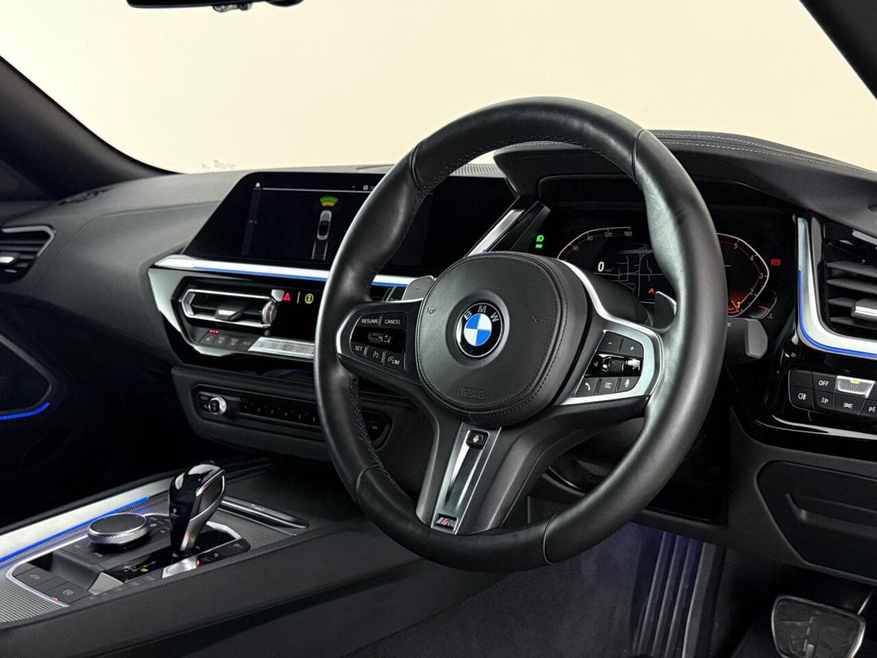 BMW Z4 thumbnail Steering Wheel