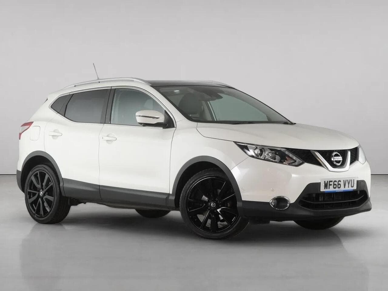 Nissan Qashqai - Nissan Qashqai 1.2 DIG-T Tekna SUV 5dr Petrol XTRON 2WD Euro 6 (s/s) (115 ps)