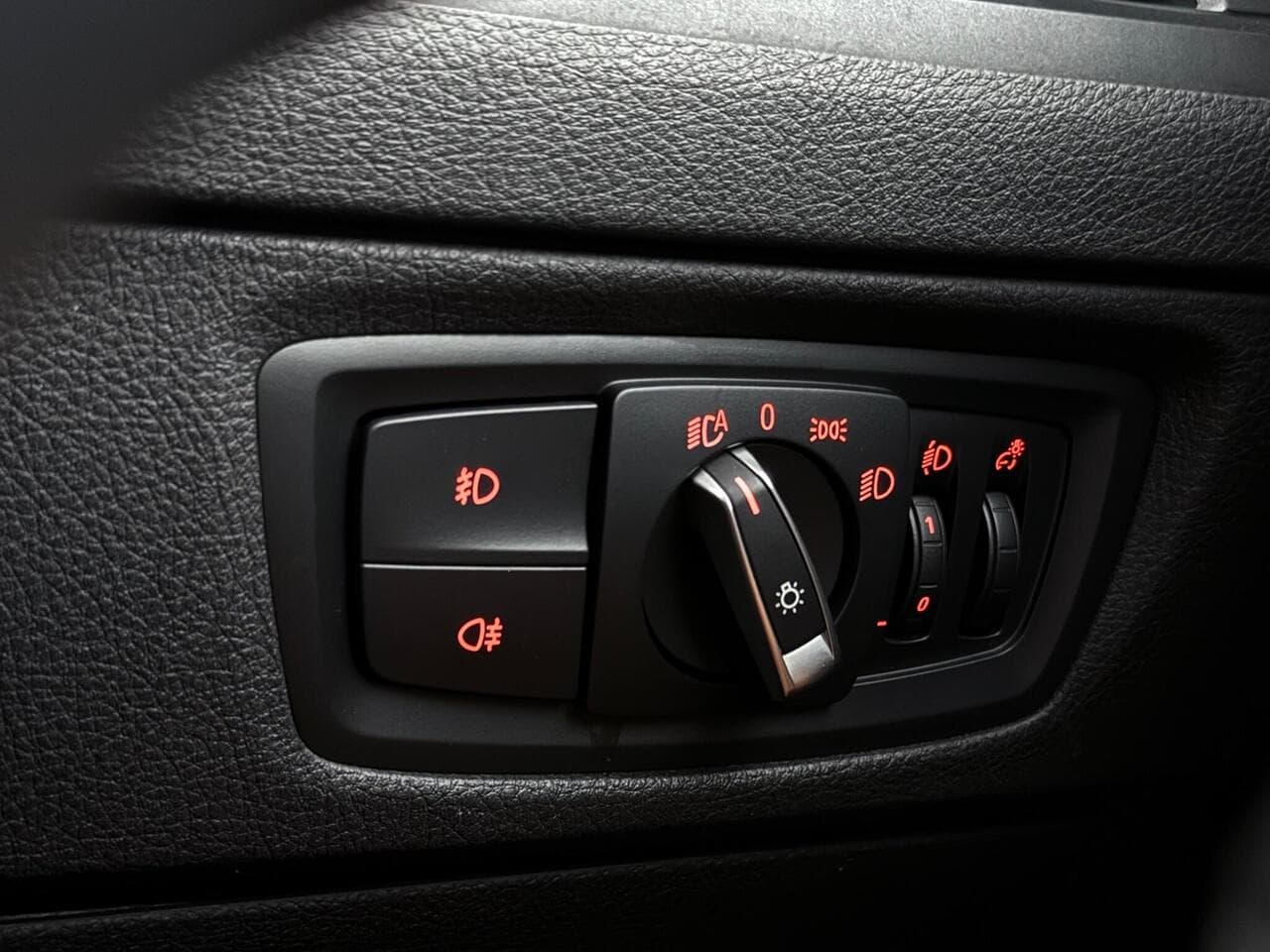 BMW 1 Series thumbnail Misc Controls