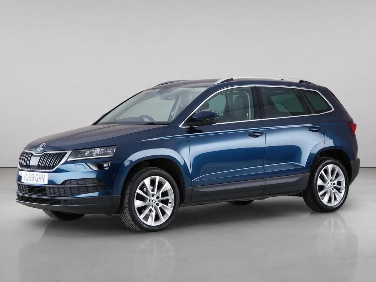 Skoda Karoq thumbnail Front Left