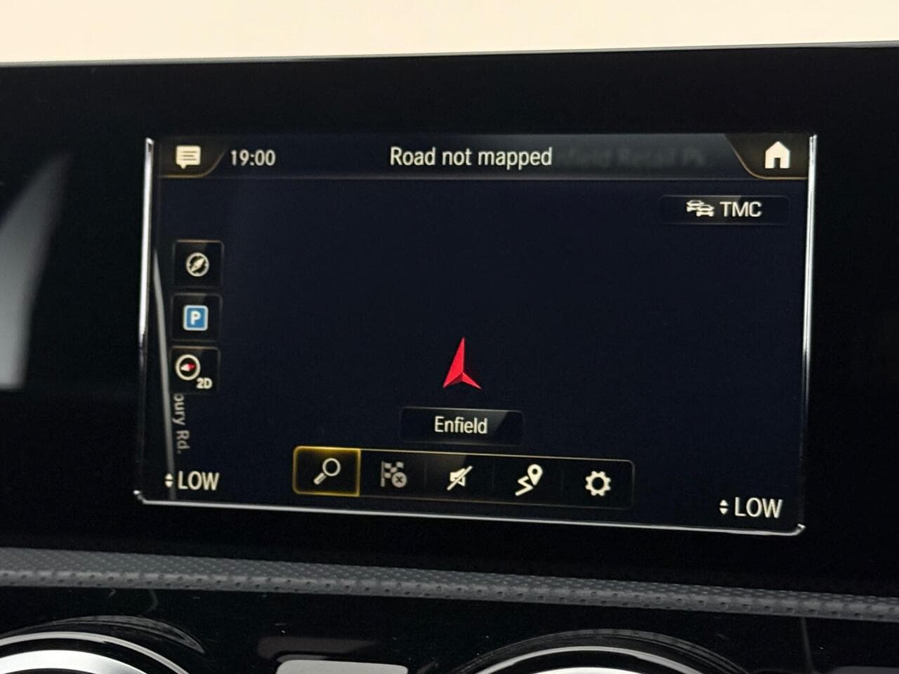 Mercedes-Benz A Class thumbnail Infotainment System